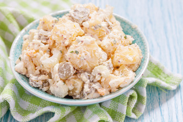 Potato salad with sour cream