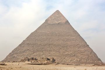 Fototapeta na wymiar Khafre's pyramid in Giza, Cairo, Egypt 