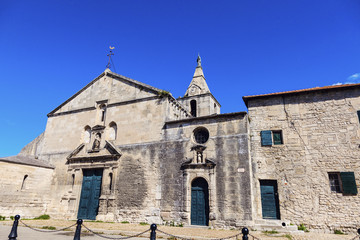 Fototapeta na wymiar Notre Dame de la Major Church in Arles