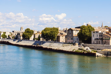 Fototapeta na wymiar Arles panorama from the river