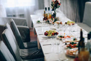multi-colored flowers on the wedding table