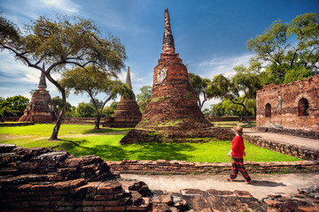 Fototapeta na wymiar Ruins of Ancient capital Ayutthaya