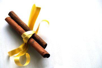 Spices for mulled wine, cinnamon.