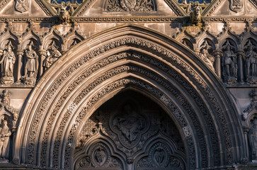 Obraz premium Rich ornament of the main entrance of the St. Giles' Cathedral, Edinburgh