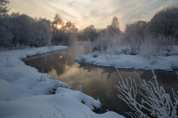 Река Пехорка с инеем на деревьях © spanikratov