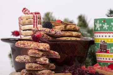 tea in a cup and integral cookie