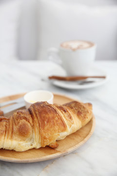 croissant with coffee