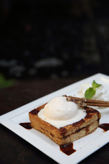 french toast with ice cream
