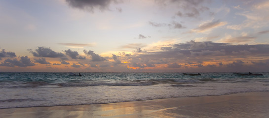 Fototapeta na wymiar Caribbean Sunrise