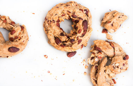 Taralli are common Italian snack foods,very popular in Southern Italy and go well with wine
