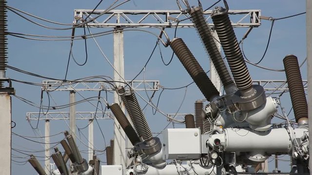 High voltage circuit breaker in a power substation