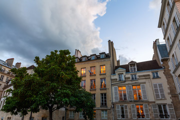 Fototapeta na wymiar old buildings on the Ile de la Cite, Paris