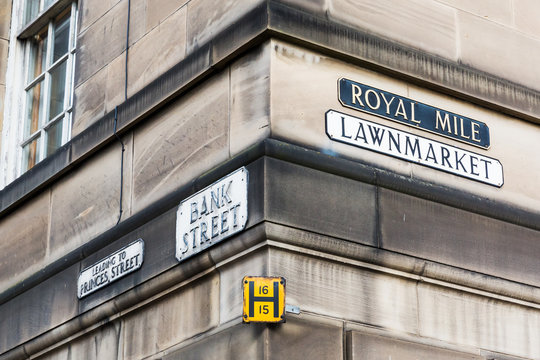 street name signs at a house wall in Edinburgh