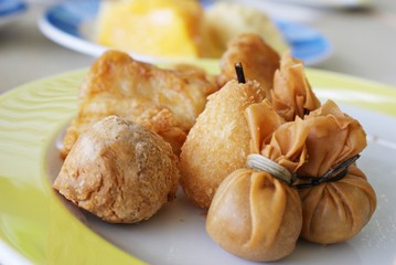 Golden deep fried Chinese dumplings.