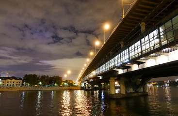 Fototapeta na wymiar City bridge
