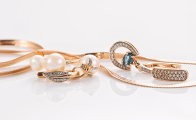 Best gift for girl - gold jewelry © berkut_34