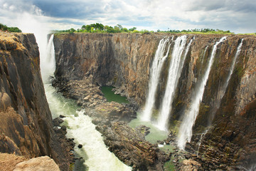 Naklejka premium Victoria Falls in Zimbabwe on the Zambezi River 