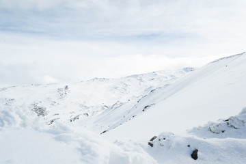 Montañas nevadas