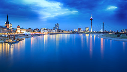 Dusseldorf by night © Val Thoermer