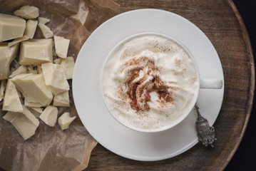 Heiße Schokolade mit Sahne