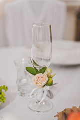 Wine glass with flowers 6704.