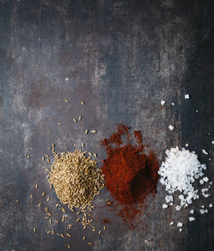 Assorted spices 
