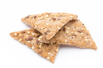Toasted pita bread chips with herbal seasoning.