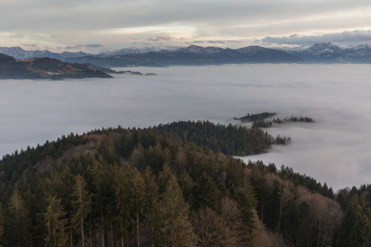 &Uuml;ber den Wolken