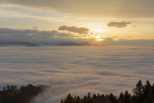 &Uuml;ber den Wolken