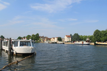 Fototapeta premium Auxerre, ville d'art et d'histoire, France
