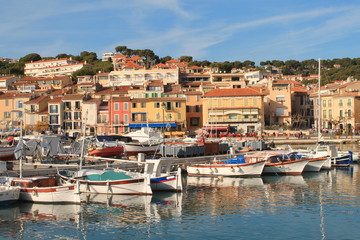 Fototapeta na wymiar Port de plaisance de Cassis, France