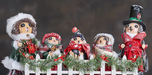 Carol Singers (ornaments)