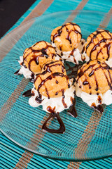 Profiteroles