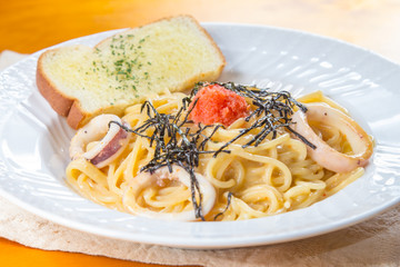 creamy seafood pasta