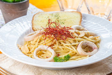 creamy seafood pasta