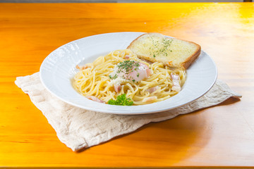 creamy seafood pasta