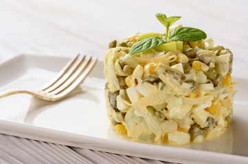 Salad with leek, eggs, cheese, peas, corn and natural yogurt.