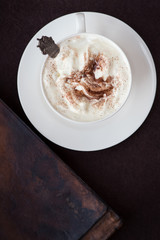 Heiße Schokolade mit Sahne