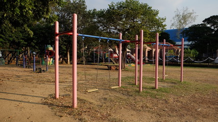 Fototapeta na wymiar swing at the park