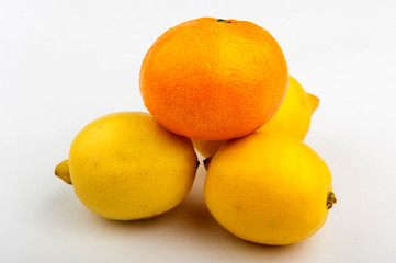 лимоны и мандарин