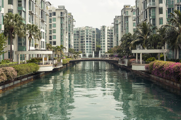 Fototapeta na wymiar Singapore cityscape with river