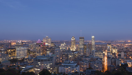 Fototapeta na wymiar Montreal twilight after sunset