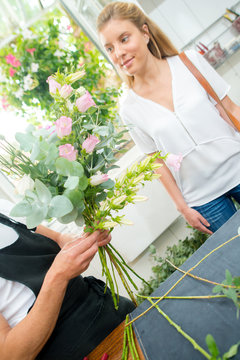 customer and flowers