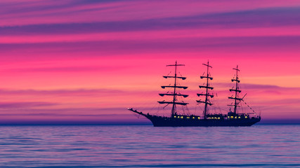 POLISH FRIGATE © Wojciech Wrzesień