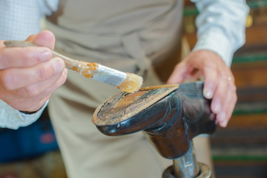 glue cobbler