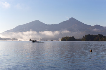 朝靄の檜原湖