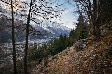 Fototapeta na wymiar Chamonix City and Les Alps Mountain Range. Touristic area at the end of november, beginning of december.