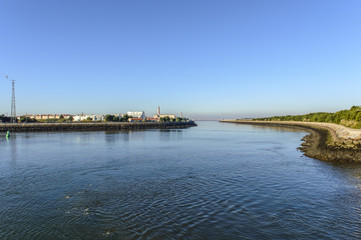 Obraz premium Vista da Barra de Aveiro em Portugal