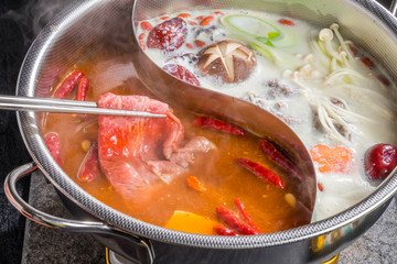 中華火鍋　Chinese hot pot