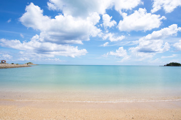 Fototapeta na wymiar 沖縄のビーチ・志喜屋ビーチ